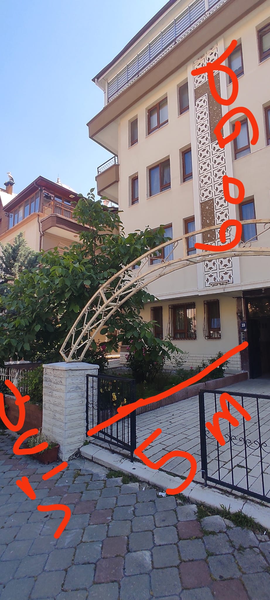 Keçiören Etlik dış cephe hasarı — tamirat öncesi durum