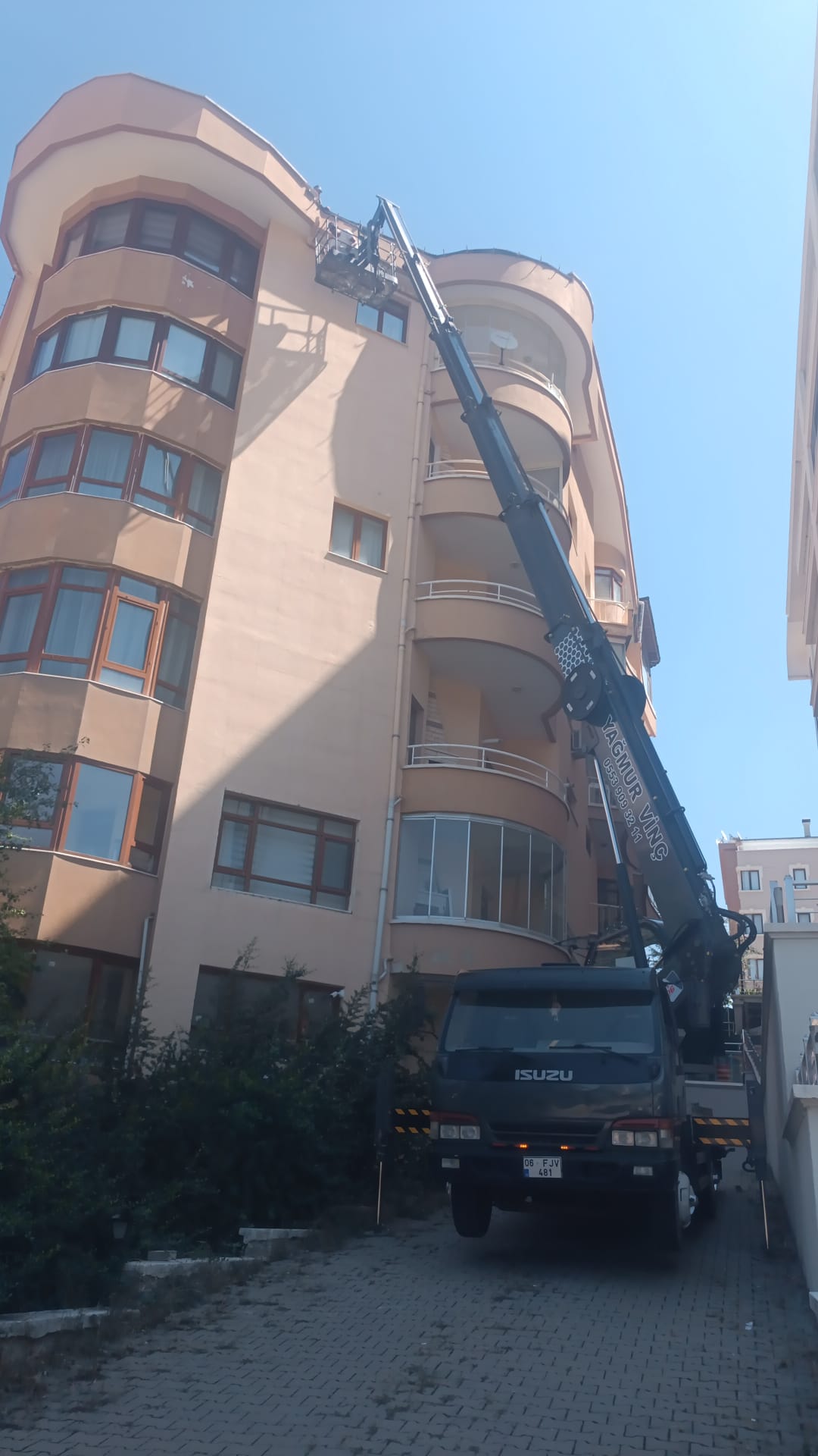 Oran Mahallesi oluk tamiri – mobil platform ile güvenli çatı erişimi, Ankara Çankaya